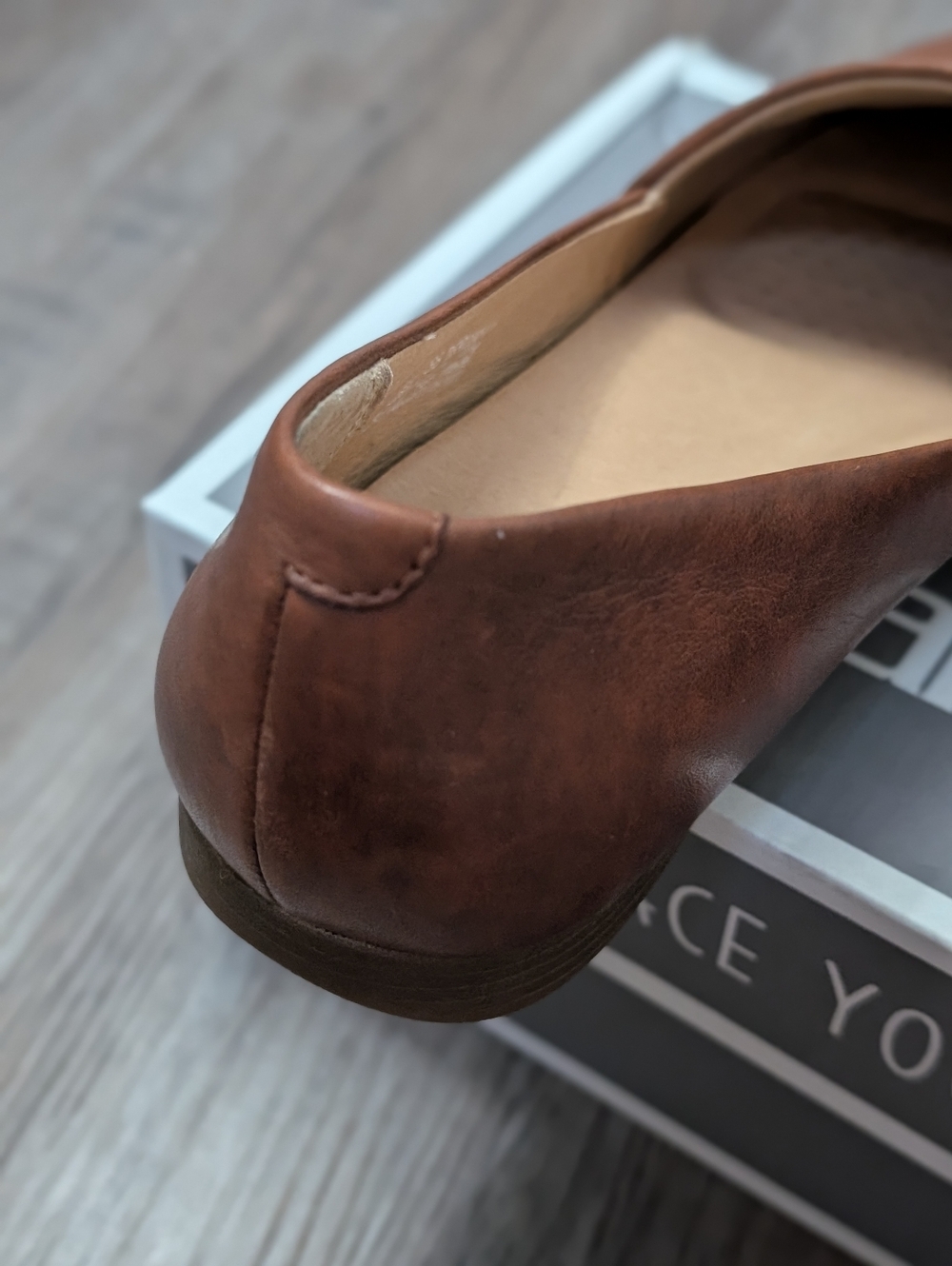 Dansko Larisa Milled saddle 38 Like New - Picture 4 of 7